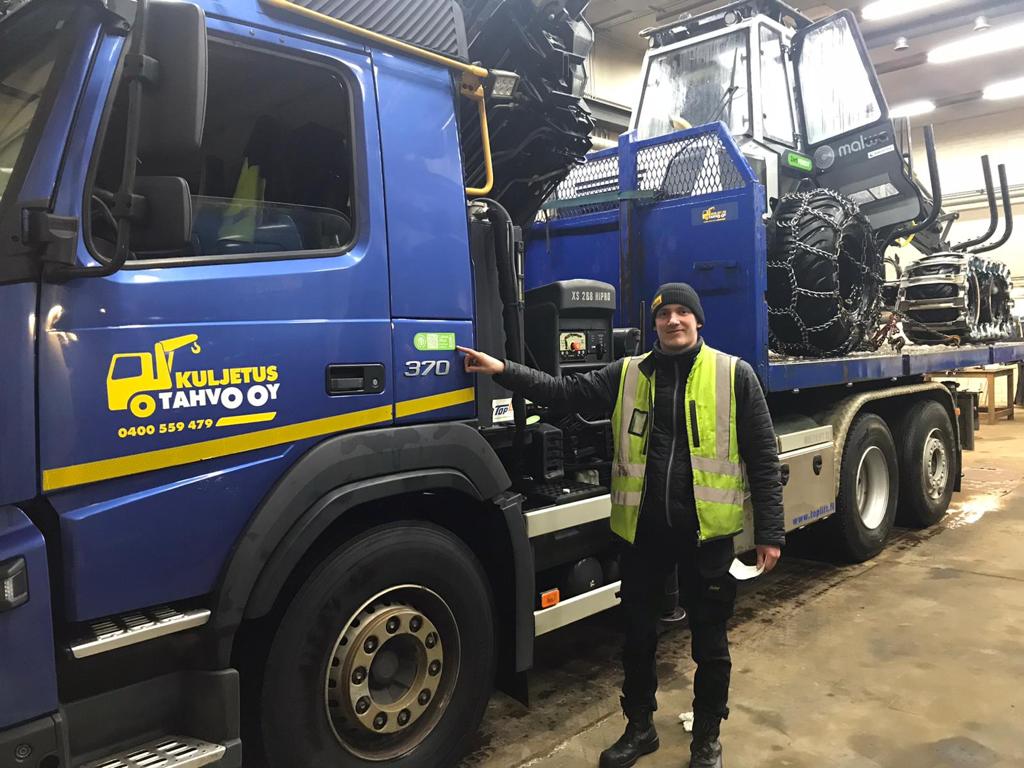 Logistics transport truck